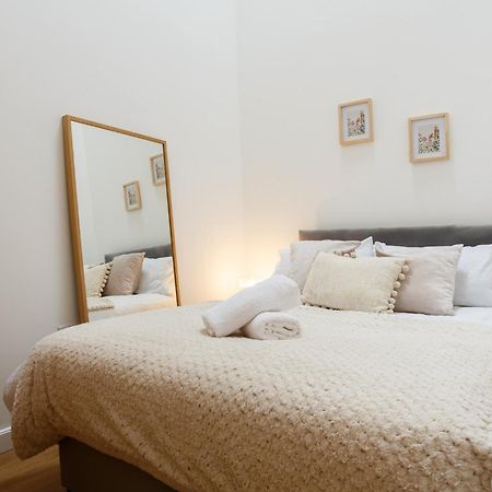 Cozy Downtown Loft In Bradford Lejlighed Bradford  Eksteriør billede