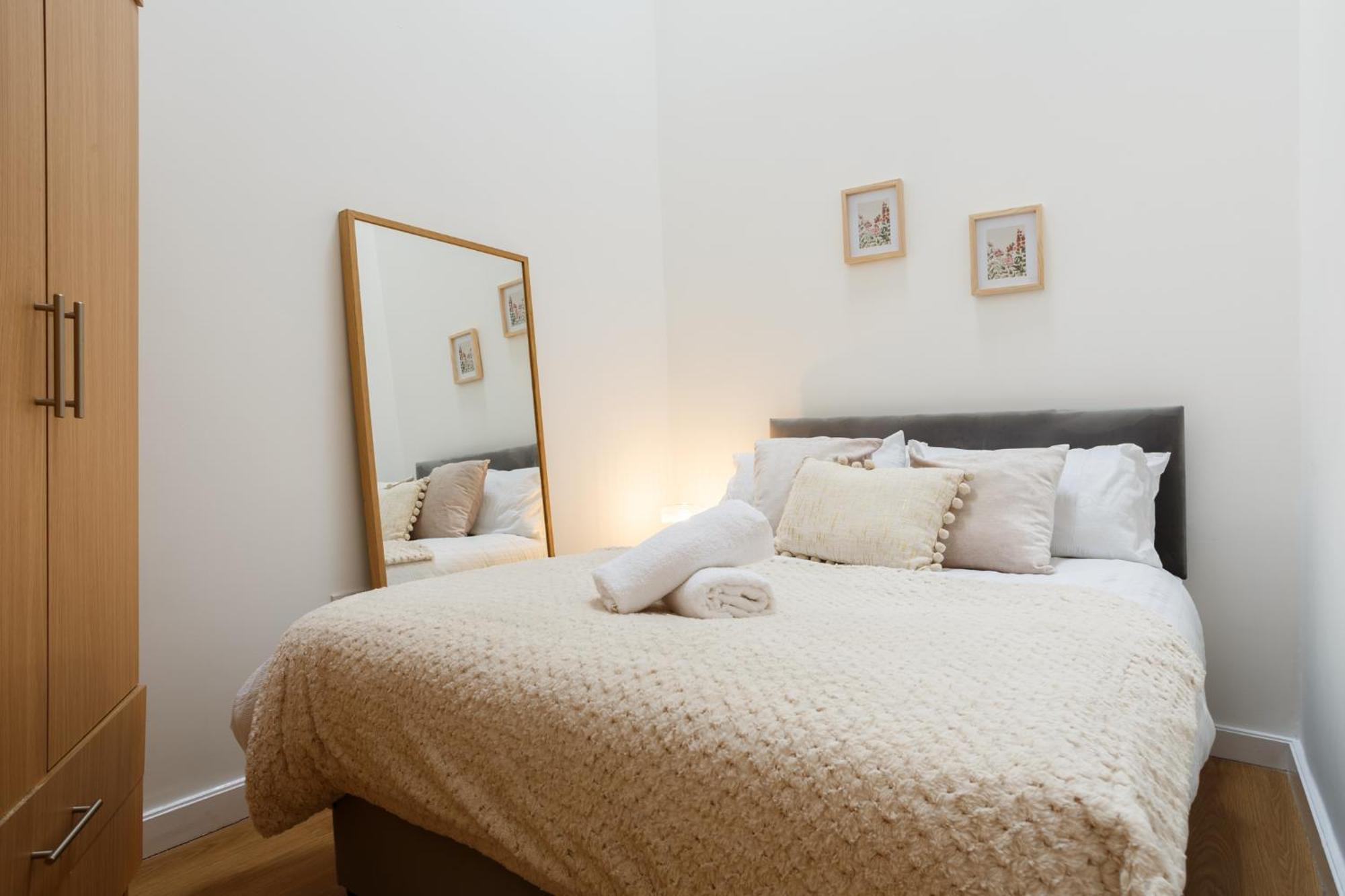 Cozy Downtown Loft In Bradford Lejlighed Bradford  Eksteriør billede